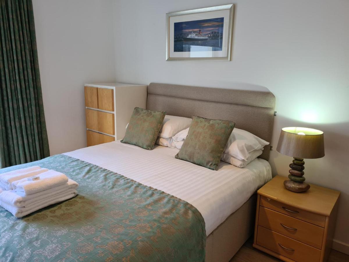 The Park - Holyrood Road With Free Parking Apartment Edinburgh Bagian luar foto