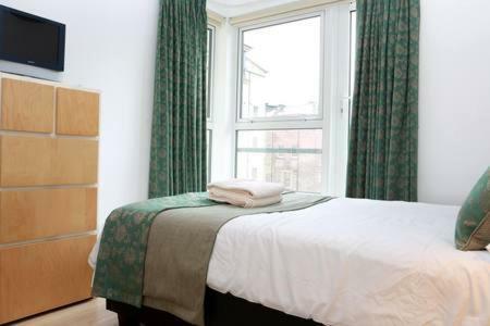 The Park - Holyrood Road With Free Parking Apartment Edinburgh Bagian luar foto