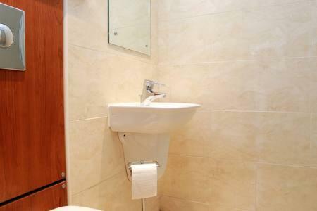 The Park - Holyrood Road With Free Parking Apartment Edinburgh Bagian luar foto