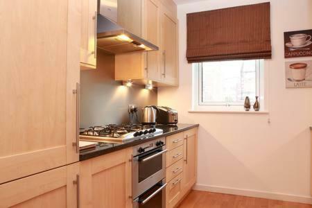 The Park - Holyrood Road With Free Parking Apartment Edinburgh Bagian luar foto