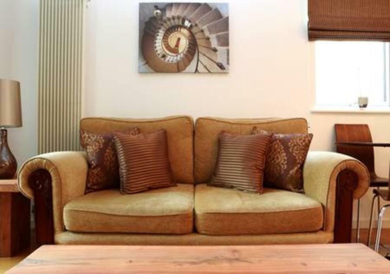 The Park - Holyrood Road With Free Parking Apartment Edinburgh Bagian luar foto